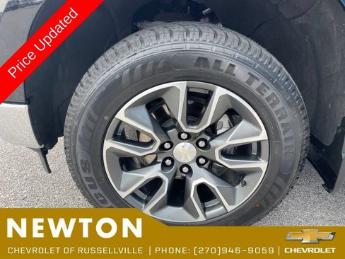 Used 2024 Chevrolet Silverado 1500 LT AWD/4WD image 46