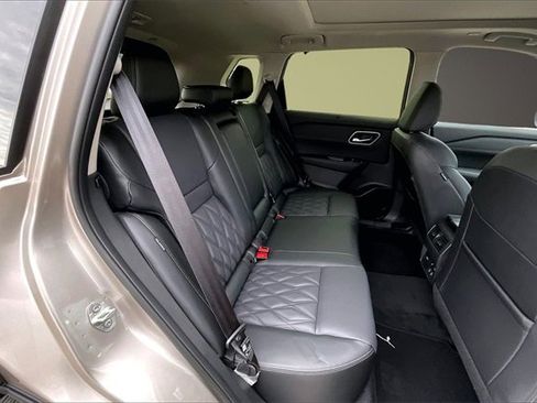 New 2026 Nissan Rogue Platinum w/ Platinum Premium Package image 8