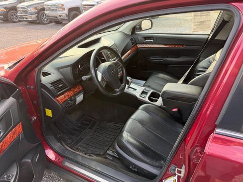 Used 2012 Subaru Outback 2.5i Limited AWD/4WD image 4