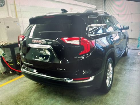 Used 2022 GMC Terrain SLT image 6