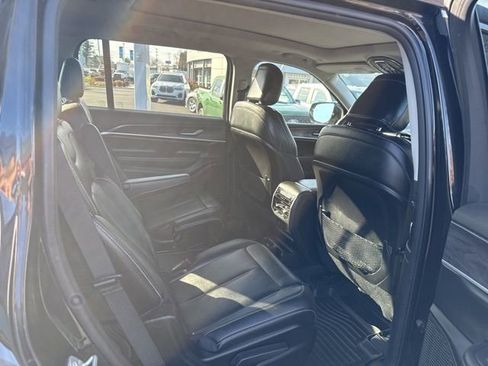 Used 2023 Jeep Grand Cherokee L Limited image 13