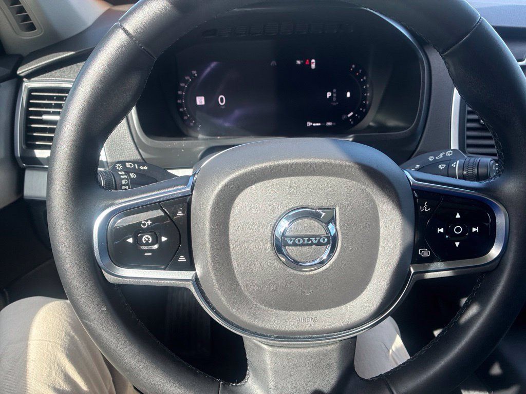 Certified 2024 Volvo XC90 B5 Core w/ Climate Package AWD/4WD image 14