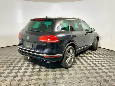 Used 2016 Volkswagen Touareg TDI image 15