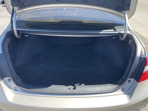 Used 2017 Honda Accord EX-L image 6