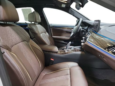 Used 2023 BMW 530e w/ Executive Package image 30