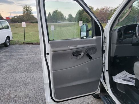Used 2008 Ford E-350 and Econoline 350 Extended Super Duty RWD image 22