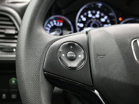 Certified 2022 Honda HR-V LX image 49