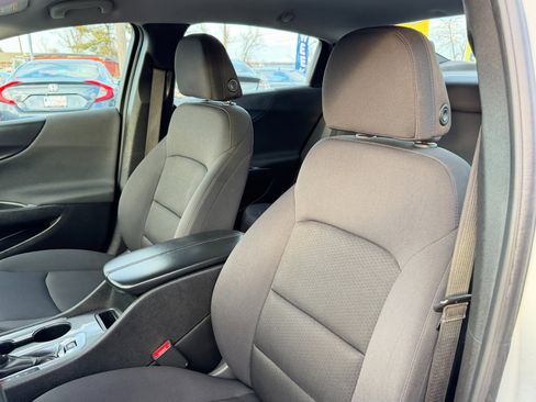 Used 2022 Chevrolet Malibu LT image 13