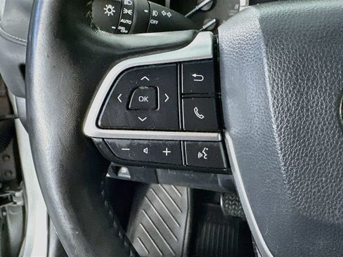 Used 2022 Toyota Highlander Platinum FWD image 26