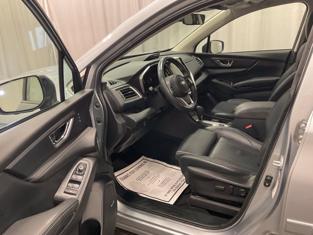 Used 2023 Subaru Ascent Limited w/ Technology Package AWD/4WD image 4