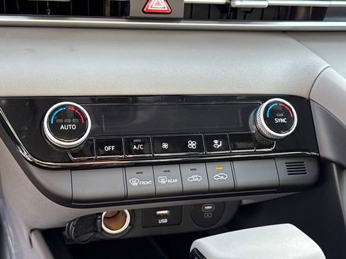 New 2026 Hyundai Elantra Sport FWD image 19