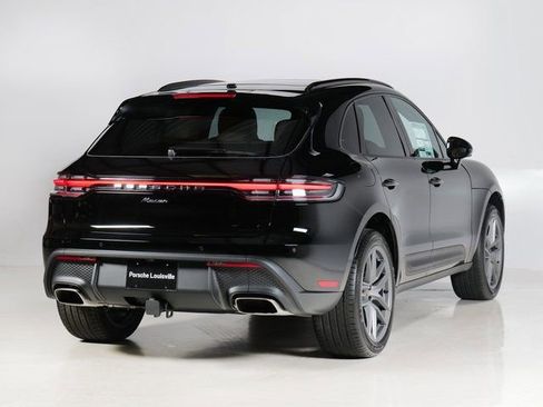 Certified 2026 Porsche Macan AWD/4WD image 9