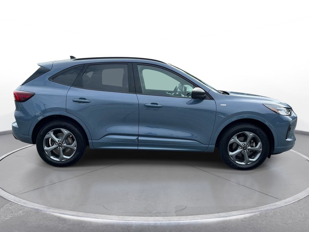 Used 2024 Ford Escape ST-Line w/ Tech Pack #1 AWD/4WD image 3