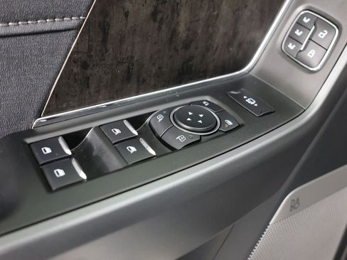Used 2026 Ford F350 Lariat AWD/4WD image 24