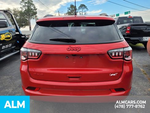 Used 2023 Jeep Compass Limited image 18