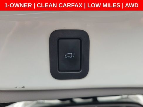 Used 2017 Toyota Highlander Limited w/ Carpet Mat Package AWD/4WD image 14