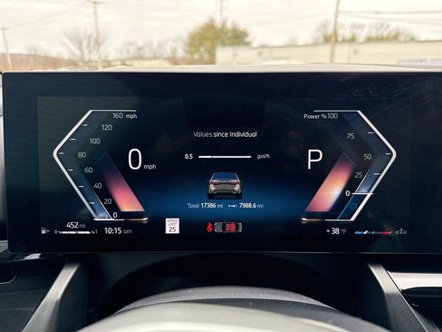 Used 2024 BMW 530i xDrive w/ Premium Package image 25