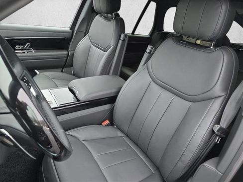 New 2026 Land Rover Range Rover SE image 13