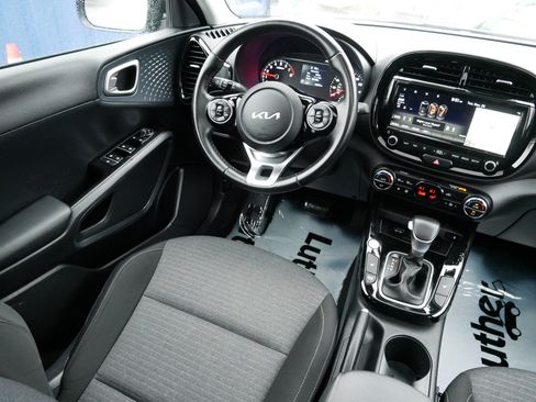 Certified 2022 Kia Soul EX image 9