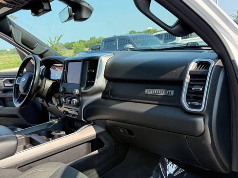 Used 2021 RAM 1500 Big Horn AWD/4WD image 16