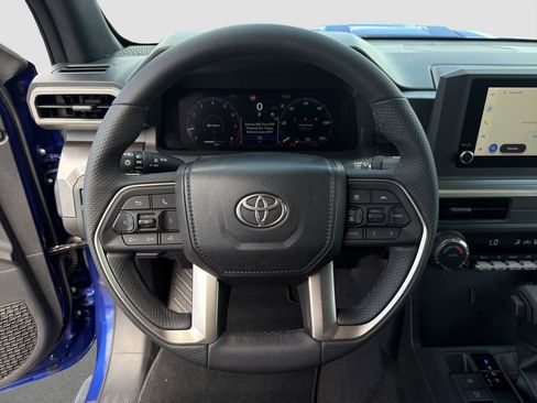 Used 2025 Toyota Tacoma TRD Sport image 10