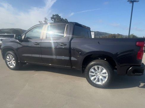 Used 2023 Chevrolet Silverado 1500 Custom image 6