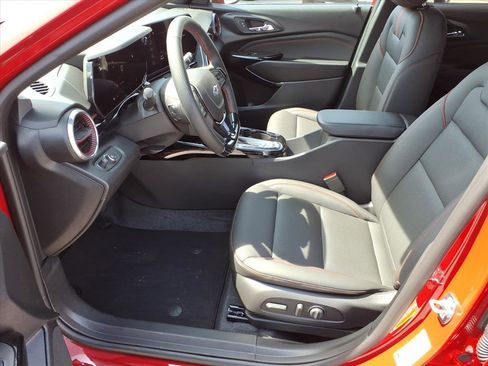 New 2026 Chevrolet Trax RS image 5