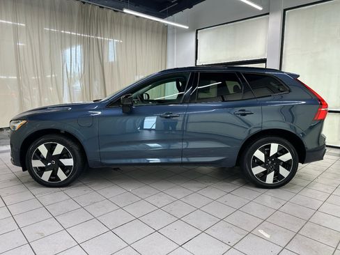 Used 2024 Volvo XC60 T8 Plus w/ Protection Package Premier AWD/4WD image 8