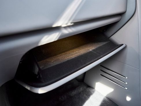 Used 2025 Rolls-Royce Phantom Sedan image 92