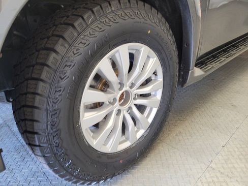 Used 2018 Nissan Armada SV w/ Driver Package RWD image 31