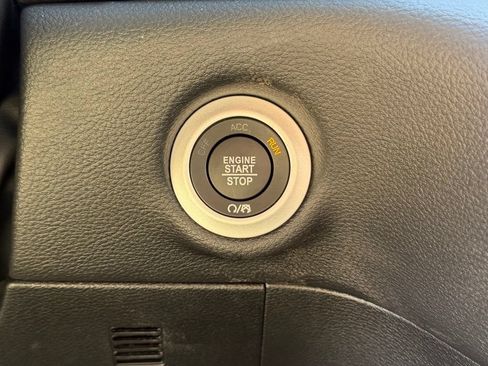 New 2026 Chrysler Pacifica Select w/ S Appearance Package FWD image 26