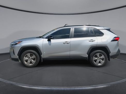 Certified 2025 Toyota RAV4 XLE FWD image 5