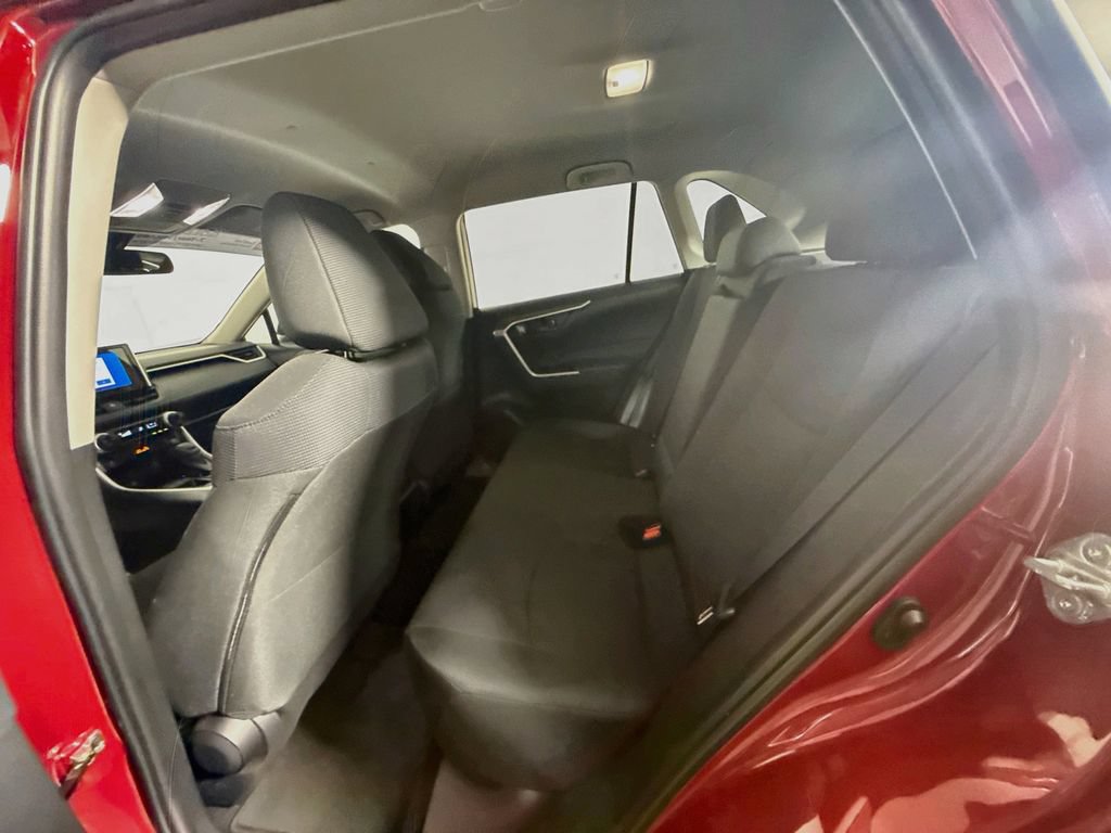 Certified 2025 Toyota RAV4 LE FWD image 23