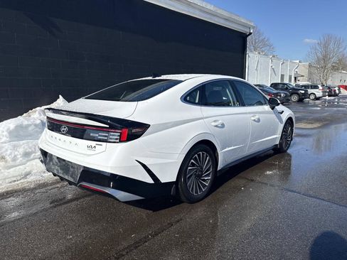 Used 2024 Hyundai Sonata SEL image 2