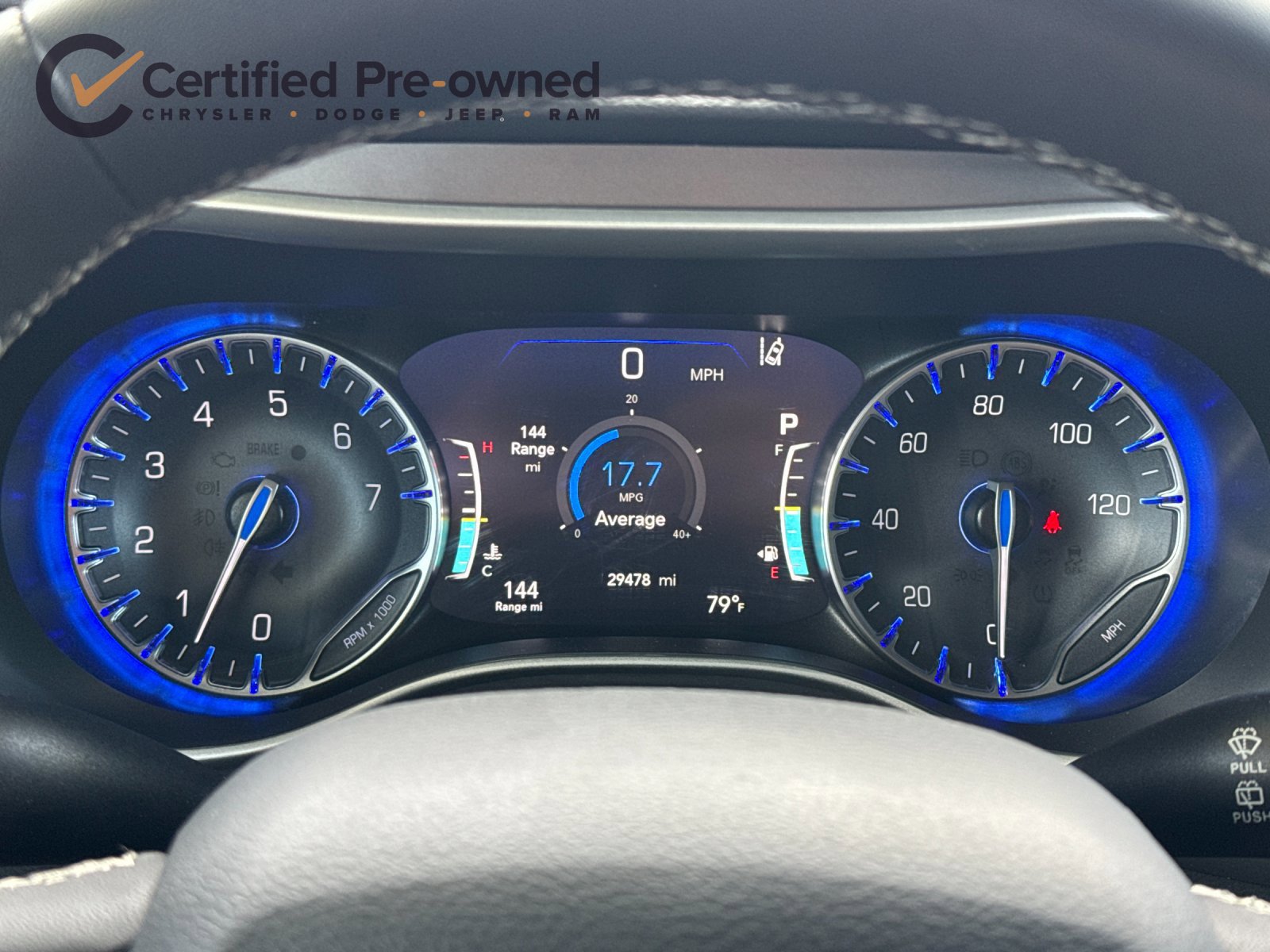 Certified 2025 Chrysler Pacifica Select FWD image 26