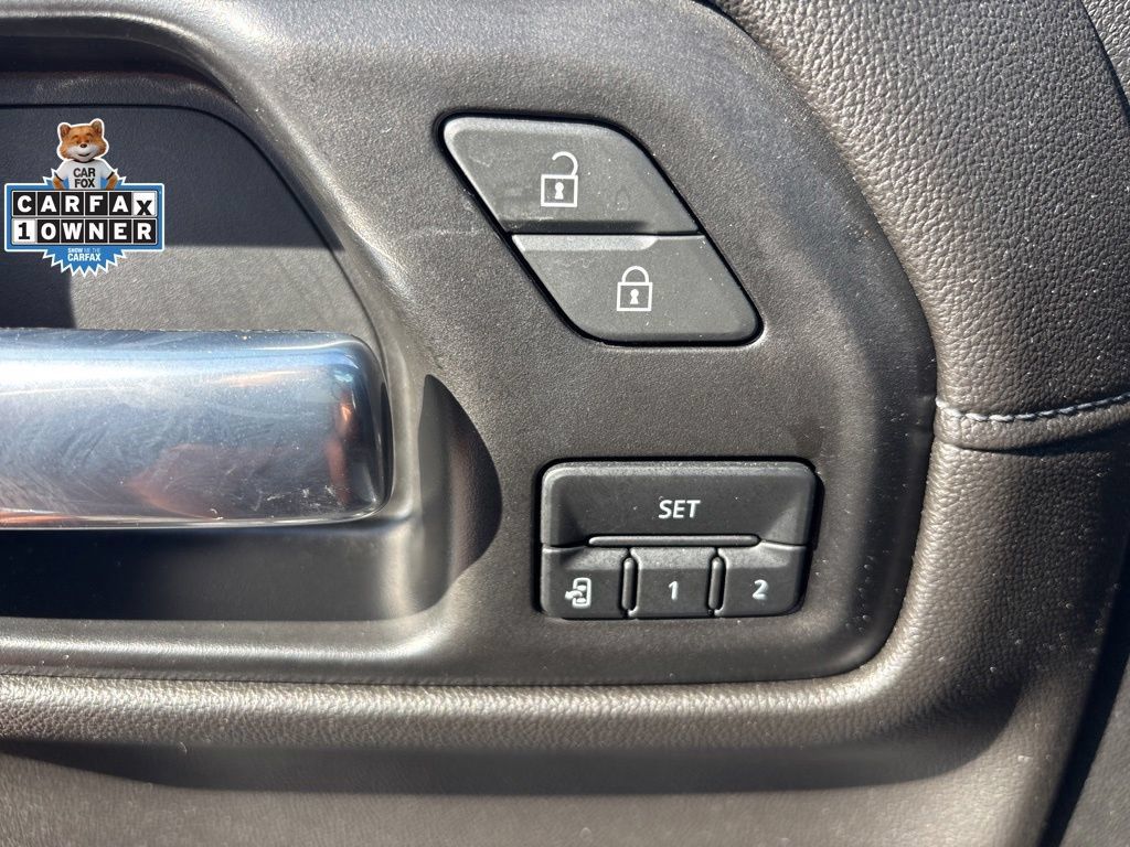 Used 2021 Chevrolet Silverado 1500 LTZ w/ Technology Package AWD/4WD image 18