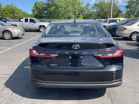 Used 2025 Toyota Camry LE image 11