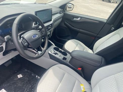 New 2025 Ford Escape Active w/ Active Premium Tech Pack image 16