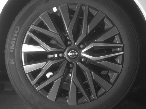 Used 2025 Nissan Altima 2.5 SV FWD image 15