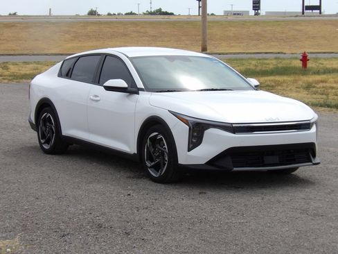 Certified 2025 Kia K4 EX FWD image 4