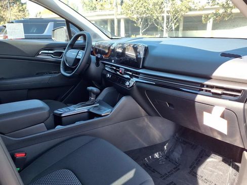 Used 2026 Kia Sportage LX FWD image 14