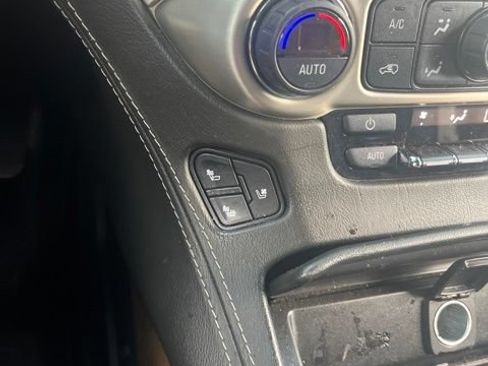 Used 2019 GMC Yukon Denali w/ Denali Ultimate Package AWD/4WD image 10