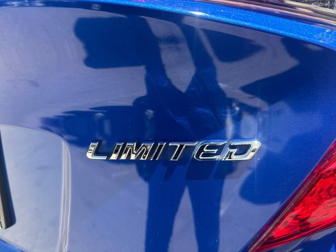 Used 2020 Toyota C-HR Limited FWD image 41