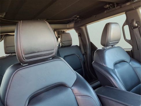 Used 2025 Ford Bronco Outer Banks image 17