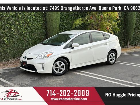 Used 2015 Toyota Prius Four FWD image 13