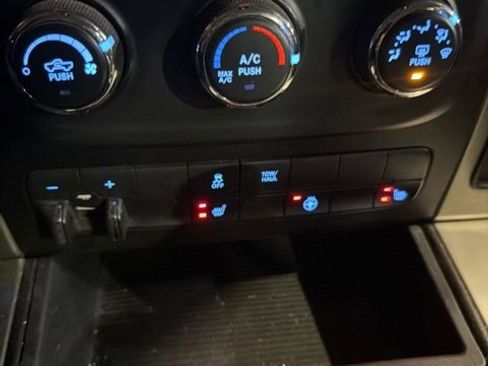 Used 2015 RAM 1500 Big Horn image 13