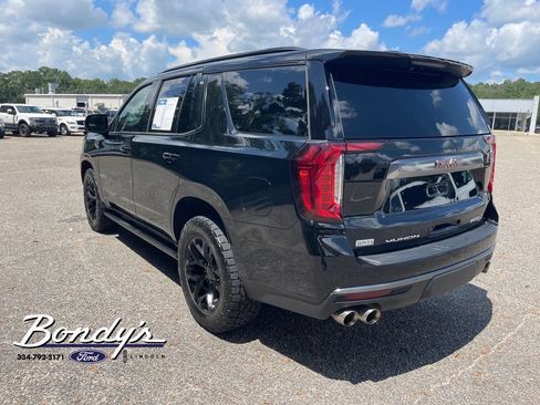 Used 2023 GMC Yukon AT4 w/ AT4 Premium Package AWD/4WD image 12