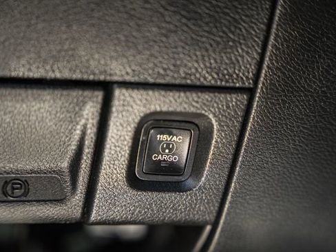 Used 2022 RAM 2500 Laramie AWD/4WD image 49