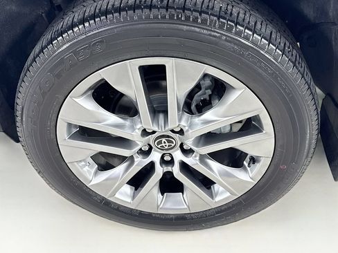 Used 2023 Toyota RAV4 Limited FWD image 39