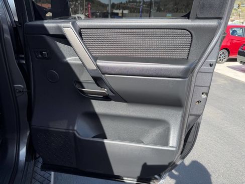 Used 2014 Nissan Titan SV image 26